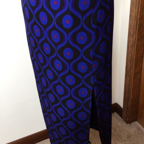 COPY - Zara pencil skirt with slit, new, size XS - Picture 2 of 7
